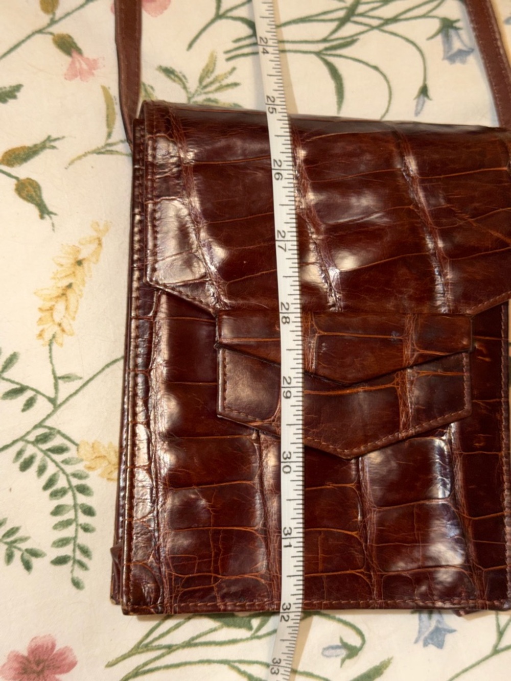Beautiful Leather Crossbody by Titti Dell'Acqua
Handmade in Italy by Maxima - Picture 6 of 10
